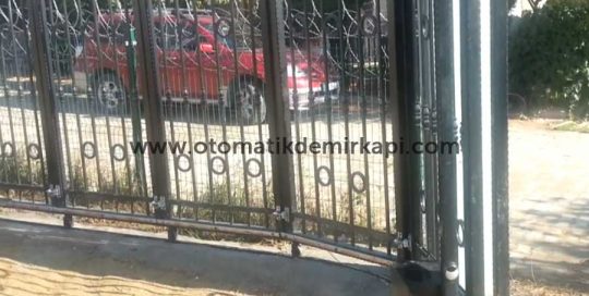 Yana Kayar Katlanır Kapı